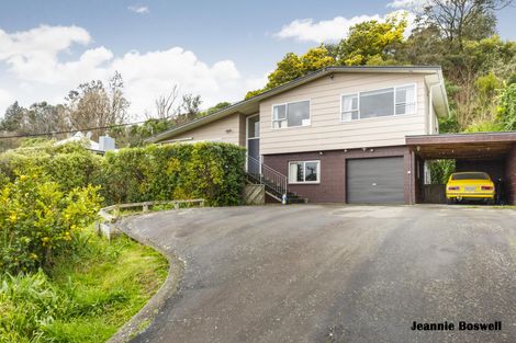 Photo of property in 417 Aokautere Drive, Aokautere, Palmerston North, 4471