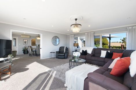 Photo of property in 5 Downing Place, Welcome Bay, Tauranga, 3112