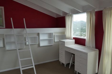 Photo of property in 9 Indira Place, Khandallah, Wellington, 6035