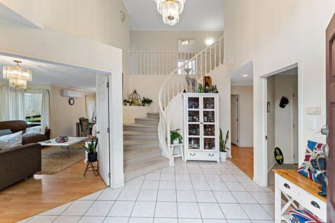 Photo of property in 25 Bronte Place, Somerville, Auckland, 2014