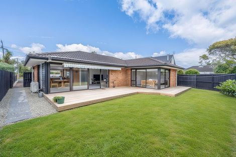 Photo of property in 1/21 Eastern Beach Road, Eastern Beach, Auckland, 2012