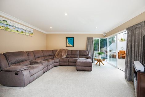 Photo of property in 30 Kilkenny Place, Fitzherbert, Palmerston North, 4410
