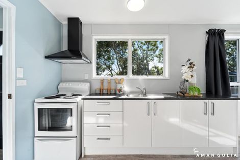 Photo of property in 30 Hyperion Drive, Randwick Park, Auckland, 2105