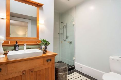 Photo of property in 106 Fendalton Road, Fendalton, Christchurch, 8014