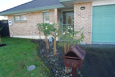 Photo of property in 1/70 Uxbridge Road, Mellons Bay, Auckland, 2014