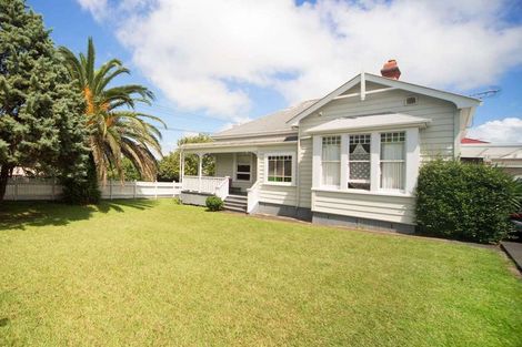 Photo of property in 35 Roberton Road, Avondale, Auckland, 1026