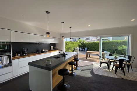 Photo of property in 9 Salisbury Avenue, Terrace End, Palmerston North, 4410