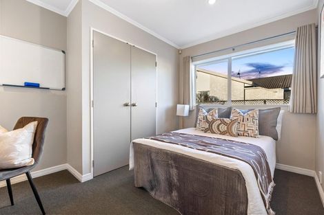 Photo of property in 12 Suncrest Drive, West Harbour, Auckland, 0618