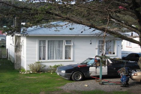 Photo of property in 17 Main Road, Wainuiomata, Lower Hutt, 5014