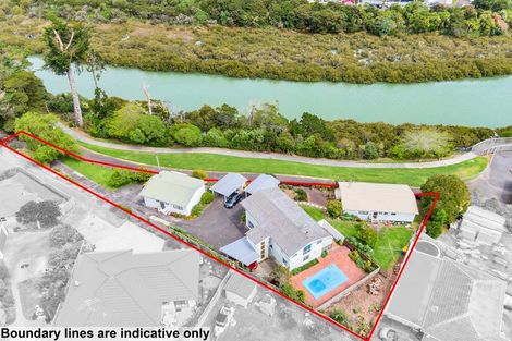 Photo of property in 141 Flanshaw Road, Te Atatu South, Auckland, 0610