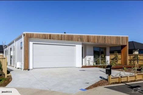 Photo of property in 1 Harry Way, Upper Vogeltown, New Plymouth, 4310