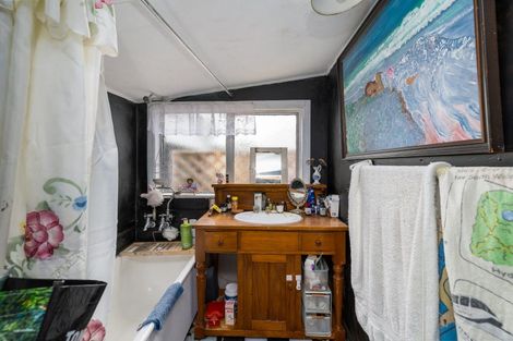 Photo of property in 9 Edward Street, Waimate, 7924