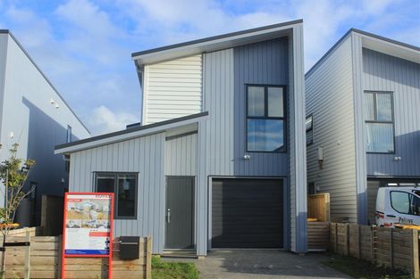 Photo of property in 9 Tapuwae Way, Mangere Bridge, Auckland, 2022