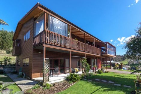 Photo of property in 124 Titiro Place, Onemana, Whangamata, 3691