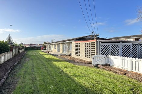 Photo of property in 12 Margaret Road, Papatoetoe, Auckland, 2025