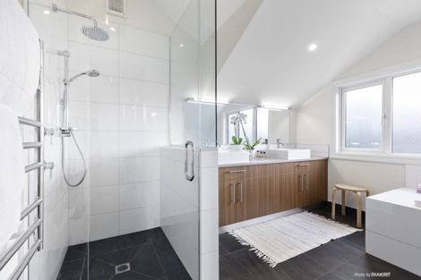 Photo of property in 41 Simla Crescent, Khandallah, Wellington, 6035