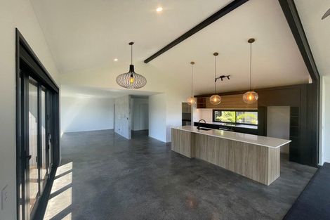 Photo of property in 450 Waitara Road, Huirangi, New Plymouth, 4373