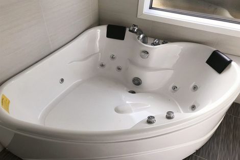 Photo of property in 11 Castleton Way, Flagstaff, Hamilton, 3210