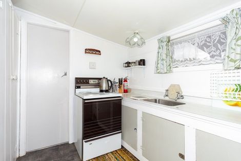 Photo of property in 32 Gloag Street, Waverley, 4510