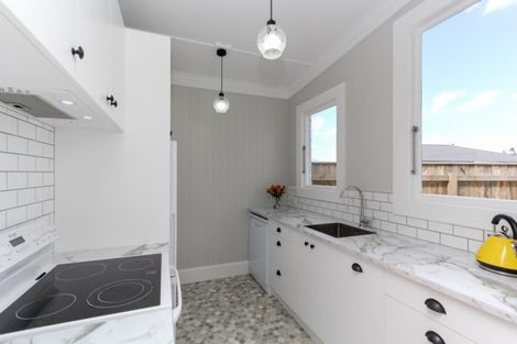 Photo of property in 372a Carrington Street, Upper Vogeltown, New Plymouth, 4310