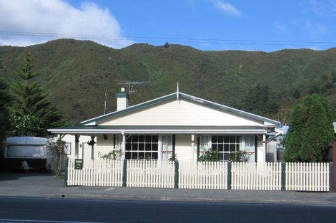 Photo of property in 298 Waiwhetu Road, Fairfield, Lower Hutt, 5011