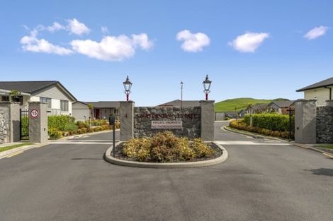 Photo of property in Waterview Estate, 69/4 Greystone Place, Omokoroa, 3114