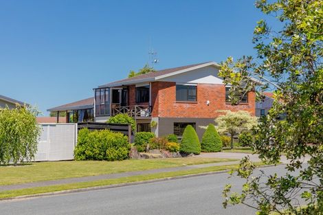 Photo of property in 44 Links View Drive, Omokoroa, 3114