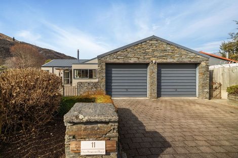 Photo of property in 11 Elva Dawson Place, Arrowtown, 9302