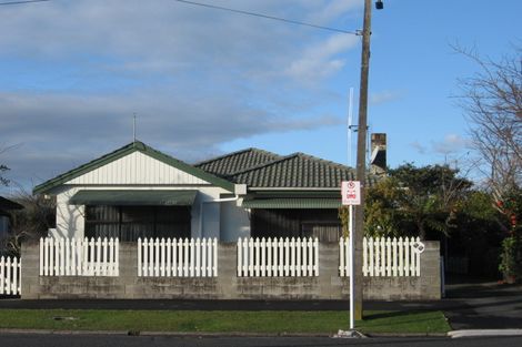 Photo of property in 250 Fox Street, Hamilton East, Hamilton, 3216