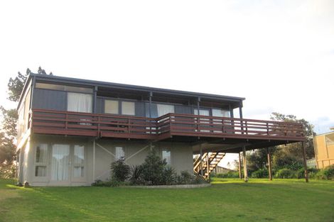 Photo of property in 135 Tangaroa Road, Whangamata, 3620