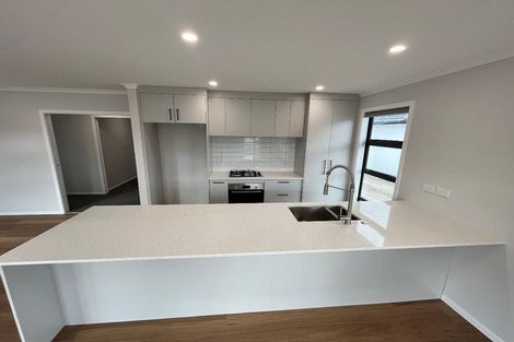 Photo of property in 26 Castletown Street, Wallaceville, Upper Hutt, 5018