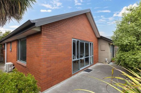 Photo of property in 1/190 Lincoln Road, Addington, Christchurch, 8024