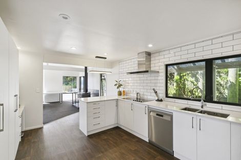 Photo of property in 8 Countess Close, Maupuia, Wellington, 6022