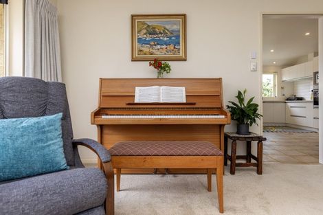 Photo of property in 29 Avion Terrace, Raumati Beach, Paraparaumu, 5032