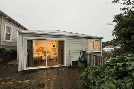 Photo of property in 22 Lawrence Street, Newtown, Wellington, 6021