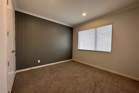 Photo of property in 13 Cara Avenue, Kumeu, 0810