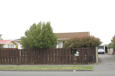 Photo of property in 1/11 Queenspark Drive, Parklands, Christchurch, 8083