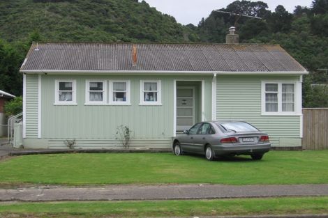 Photo of property in 39 Compton Crescent, Taita, Lower Hutt, 5011
