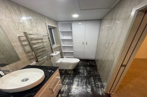 Photo of property in 16 Walworth Avenue, Pakuranga Heights, Auckland, 2010