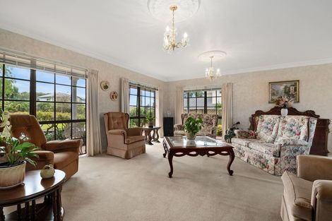 Photo of property in 33 Renoir Street, West Harbour, Auckland, 0618