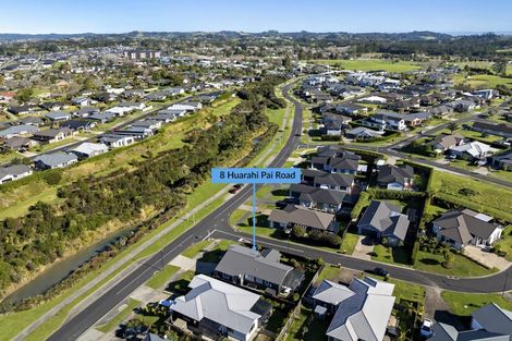 Photo of property in 8 Huarahi Pai Road, Huapai, Kumeu, 0810
