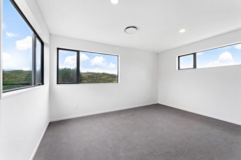 Photo of property in 27 Kotuitui Drive, Wainui, 0992