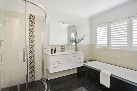 Photo of property in 24a Alexander Street, Cockle Bay, Auckland, 2014