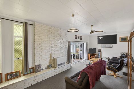 Photo of property in 20 Nikau Street, Inglewood, 4330