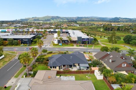 Photo of property in 126 Santa Monica Drive, Papamoa Beach, Papamoa, 3118