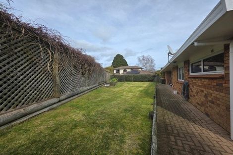 Photo of property in 10 Lynwood Place, Owhata, Rotorua, 3010