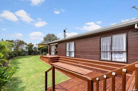 Photo of property in 151 Chivalry Road, Glenfield, Auckland, 0629