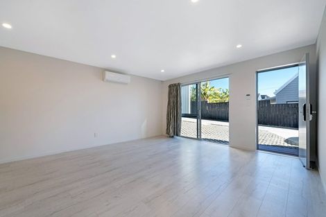 Photo of property in 4035c Great North Road, Glen Eden, Auckland, 0602