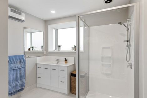 Photo of property in 2/50 Dunedin Street, Redwood, Christchurch, 8051