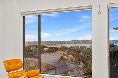 Photo of property in 26a Bernleigh Terrace, West Harbour, Auckland, 0618